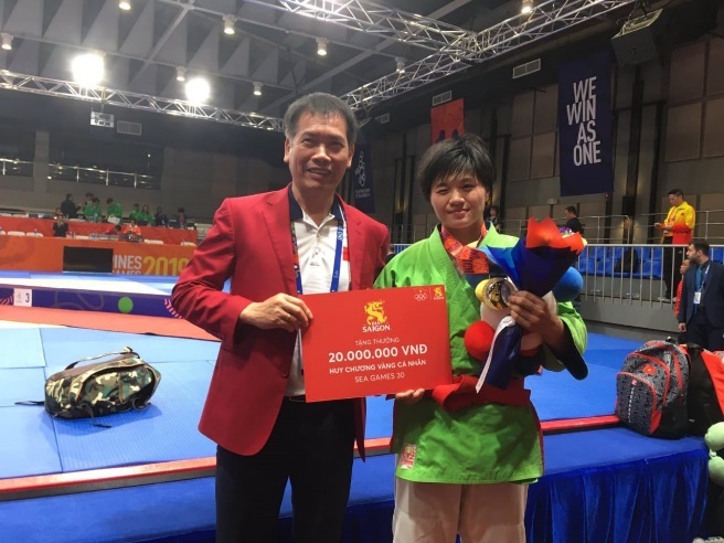 Doat huy chuong vang SEA Games 30, VDV Viet nhan thuong nong hinh anh