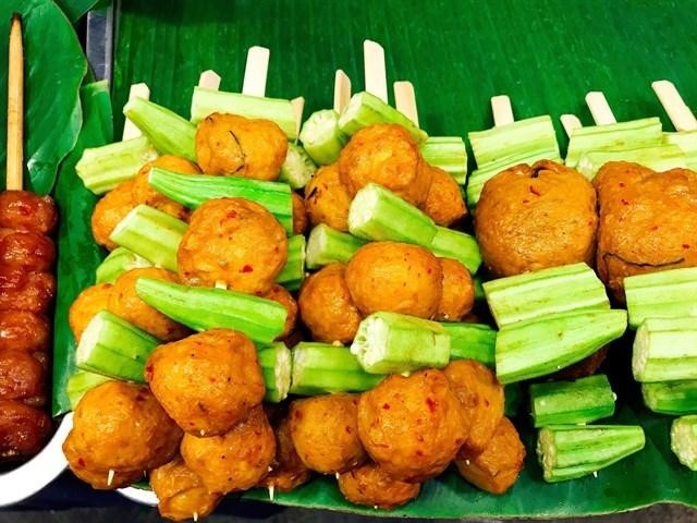 Hoi cho mua sam, am thuc Viet - Thai sap dien ra tai Long Xuyen hinh anh