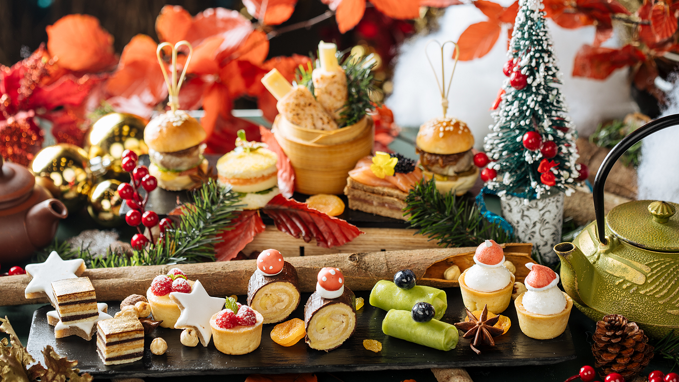 Sac mau va huong vi mua le hoi tai The Reverie Saigon hinh anh