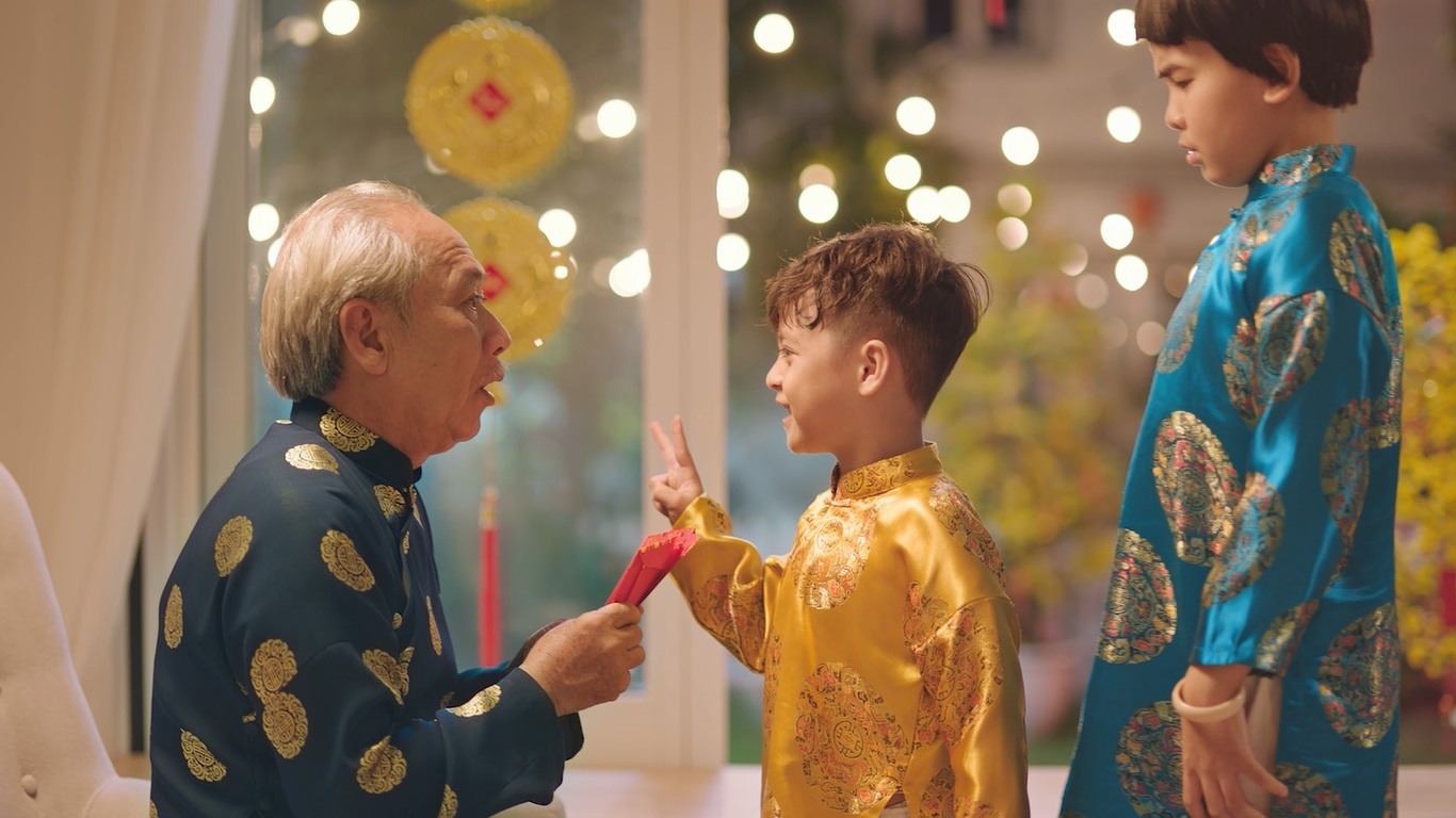 an Tet lon voi TV QLED Samsung anh 5