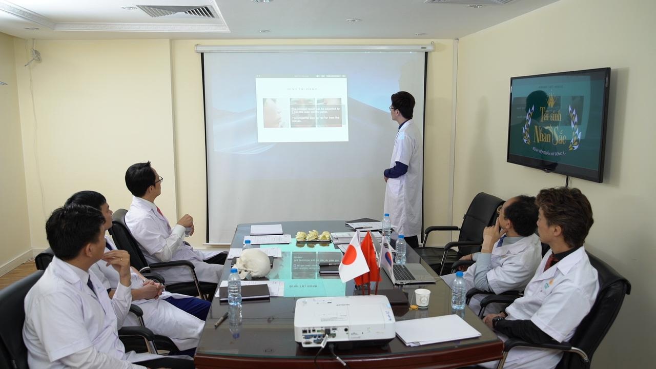 Tai sinh nhan sac anh 2