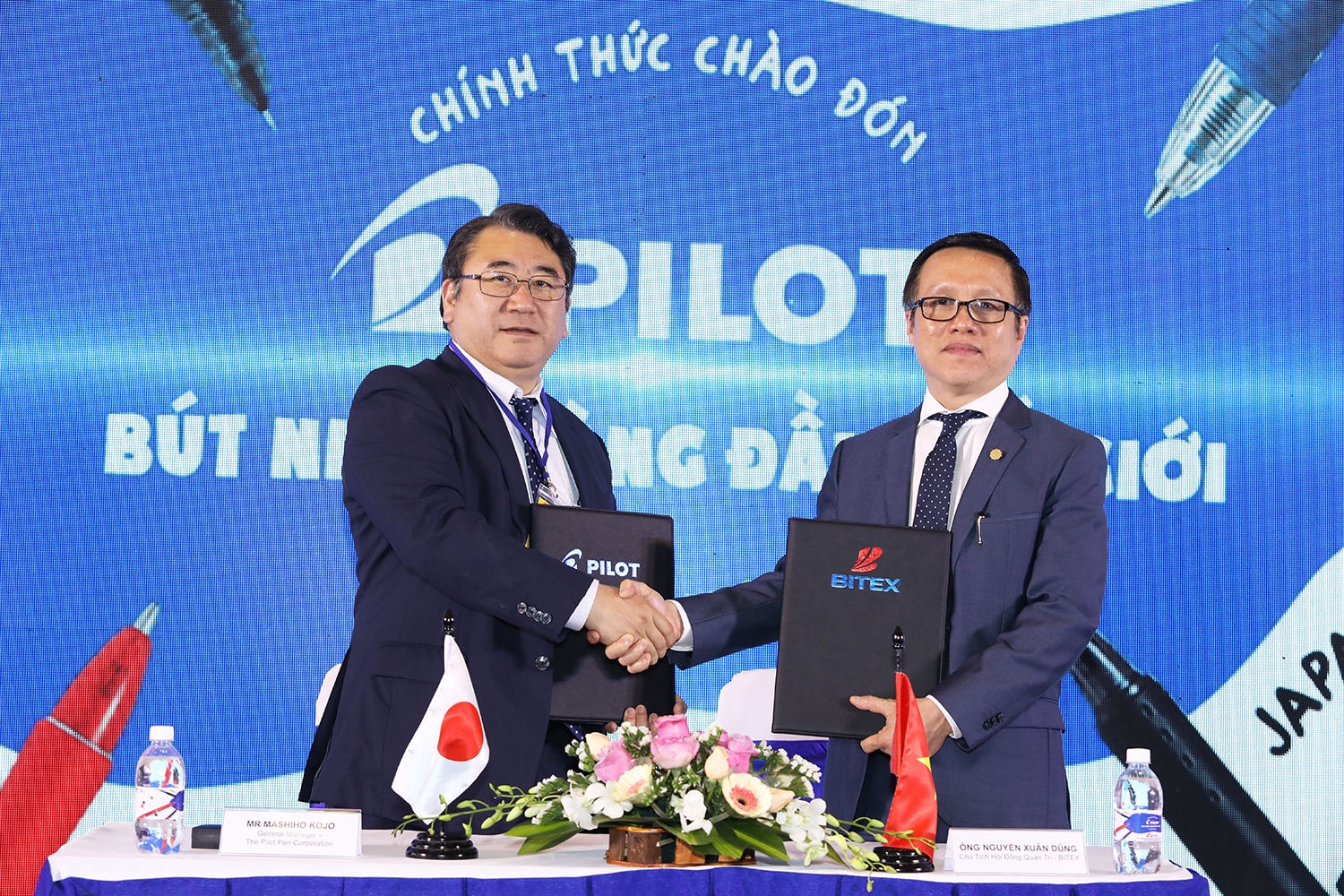 but tram tuoi Nhat Ban anh 1