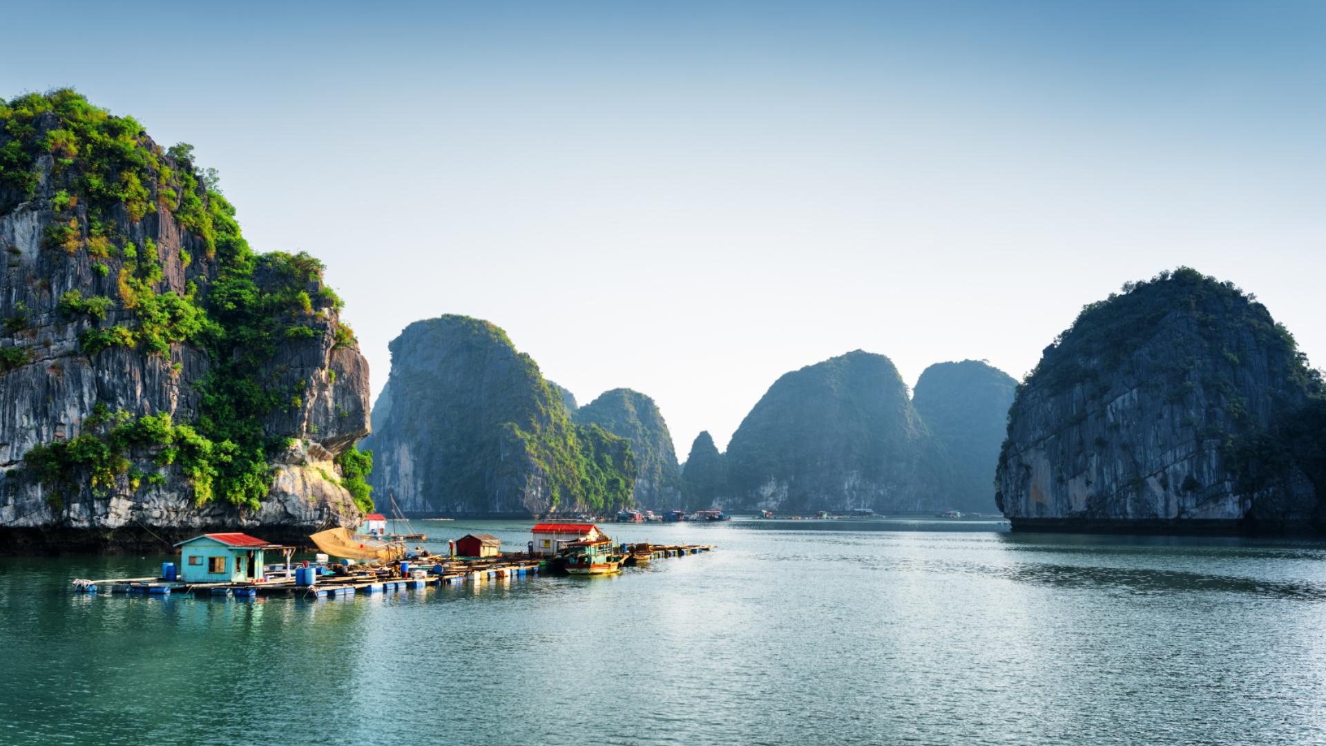 Quang Ninh lay dich vu lam trong de phat trien du lich hinh anh