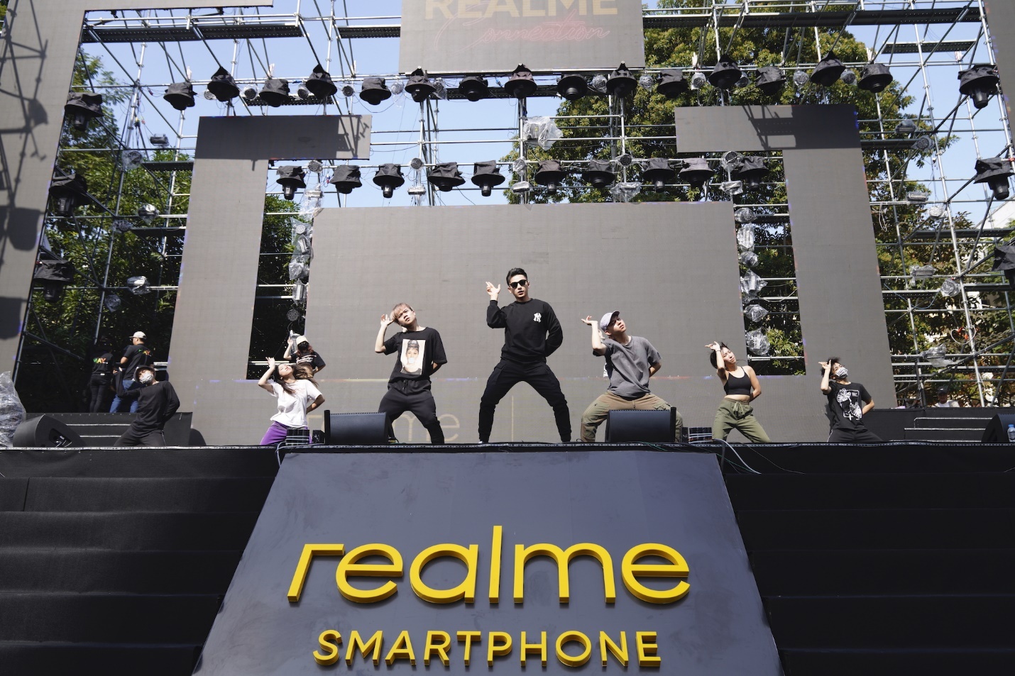 Realme anh 7