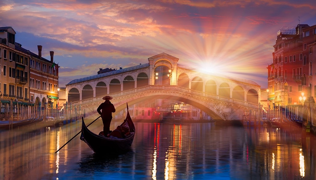 Diem den trang mat trong mo cua doi lua hinh anh