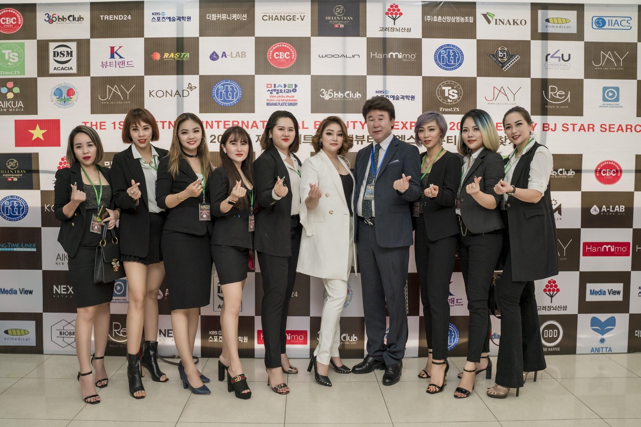 Academy Nails &amp; Eyelash Trang Pham anh 1