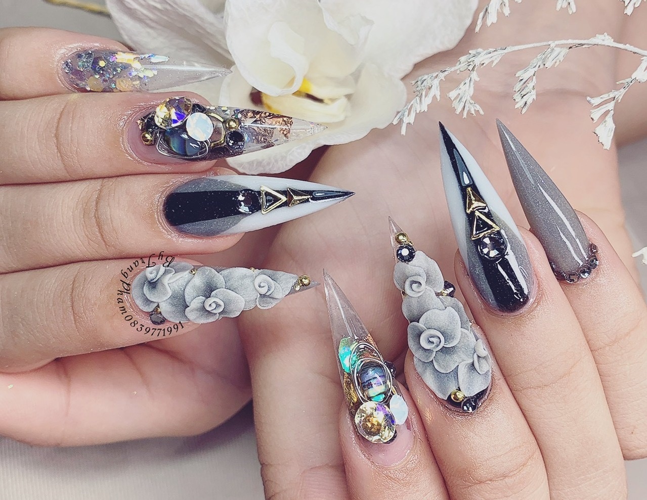 Bo suu tap nail sang trong tu Academy Nails & Eyelash Trang Pham hinh anh