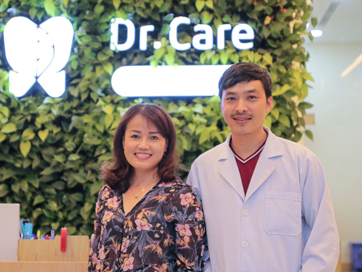 Trai nghiem trong Implant khong dau cua nguoi phu nu mat rang 10 nam hinh anh