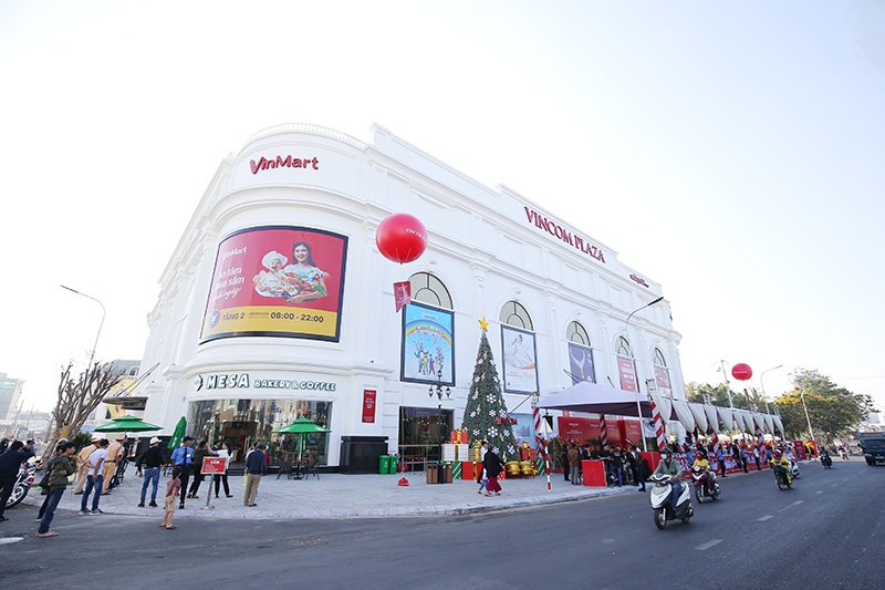 Cuoi nam, Vincom mo cua them 3 trung tam thuong mai hinh anh