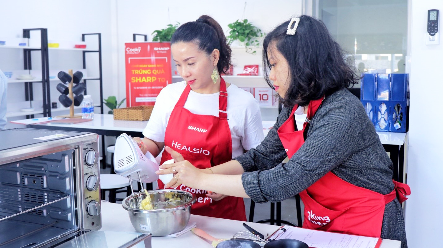 Tro thanh chuyen gia nau an voi lop hoc cua Sharp hinh anh
