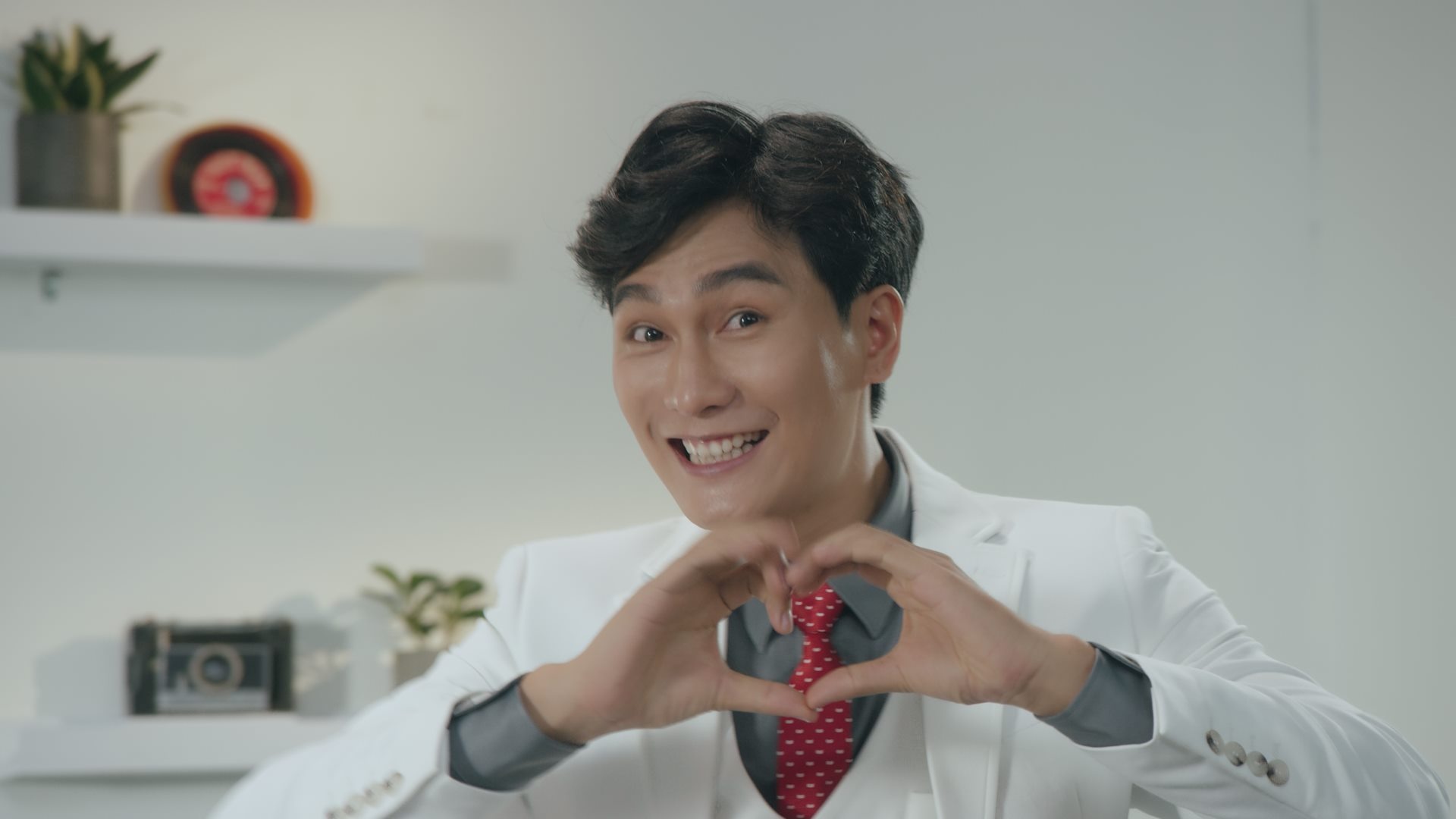 Hieu ung 'Gia dinh Makano' co gi thu hut dan mang? hinh anh