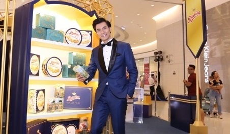 Trai nghiem nghe thuat tri an tai le hoi qua tang hoang gia hinh anh