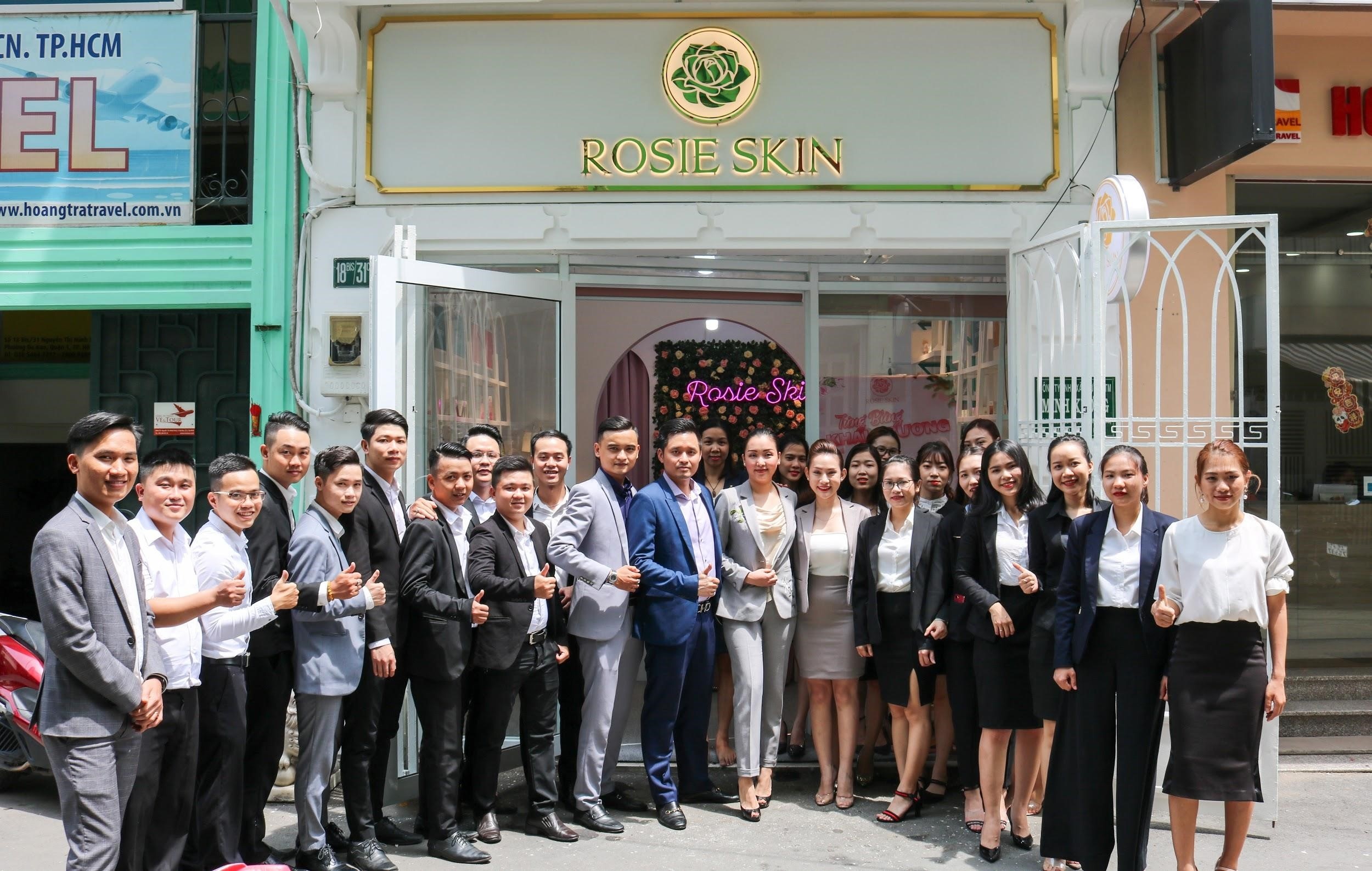 My pham Rosie Skin anh 1