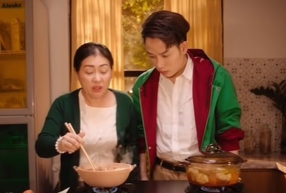 Truc Nhan ru fan di tim vi Tet nha trong MV moi hinh anh