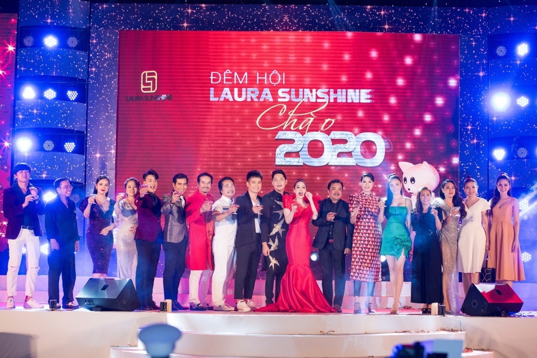 Laura Sunshine ảnh 8 Laura Sunshine anh 8