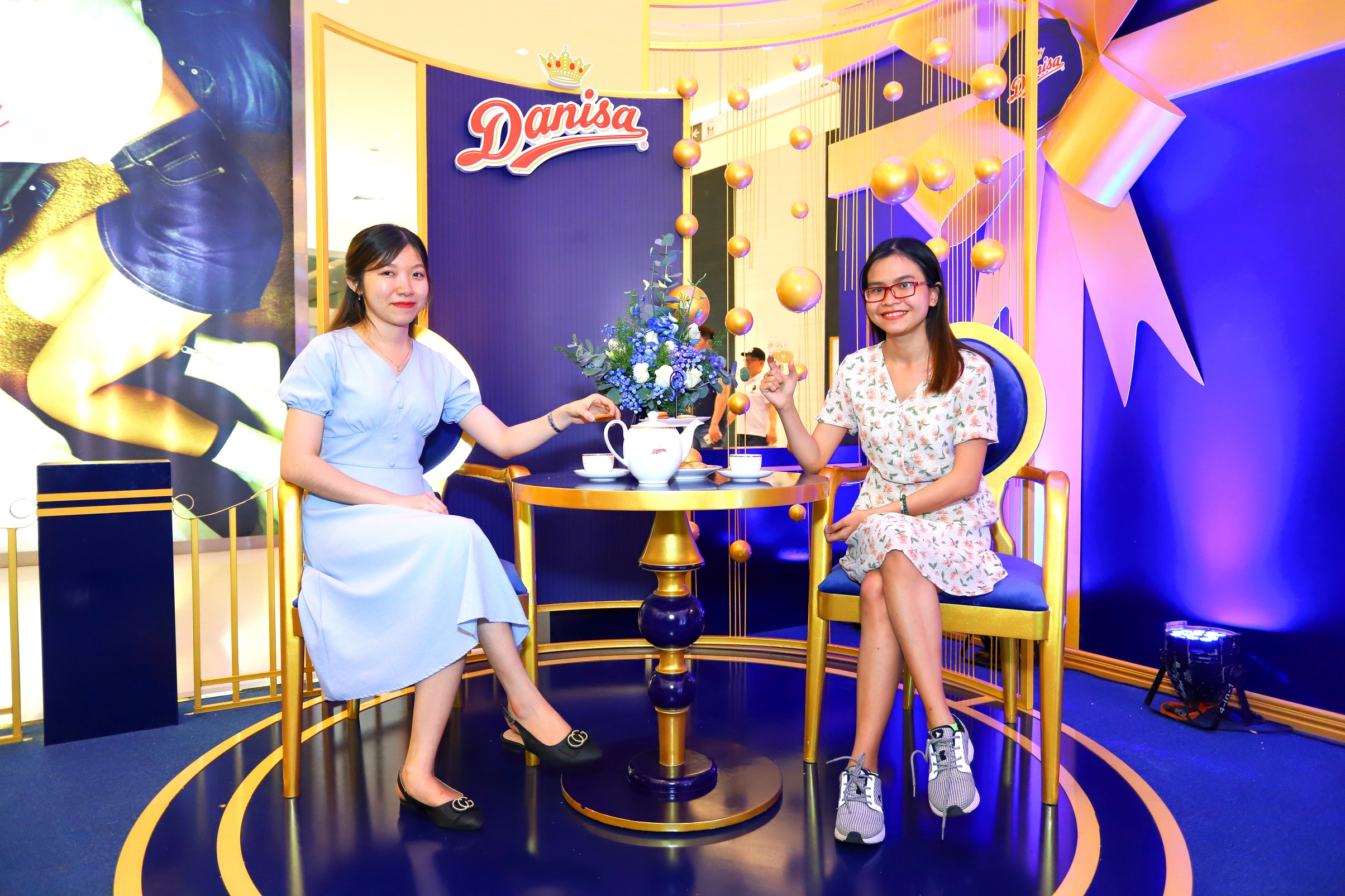 Qua tang hoang gia anh 6