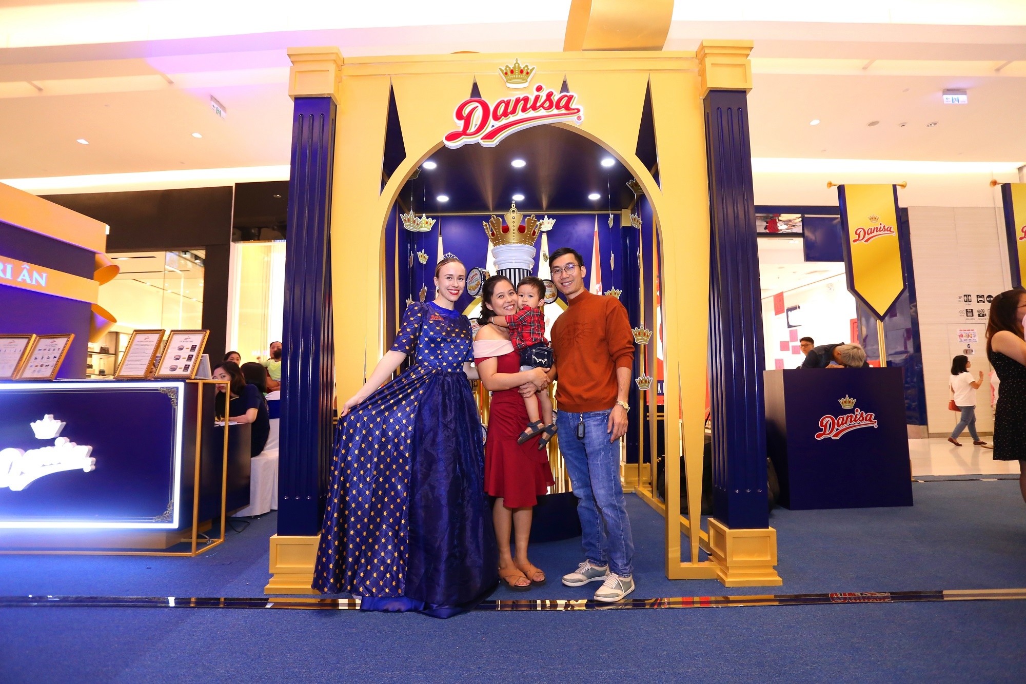 Qua tang hoang gia anh 8