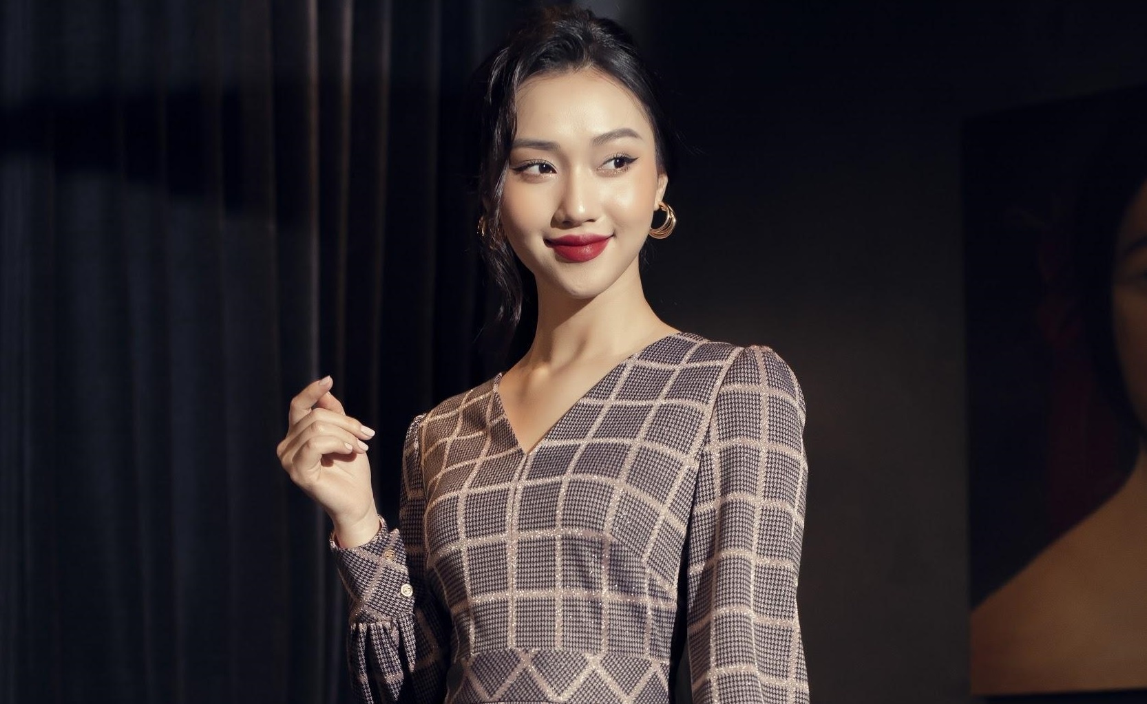 Nhung mau vay thanh lich cho nang mua le hoi hinh anh