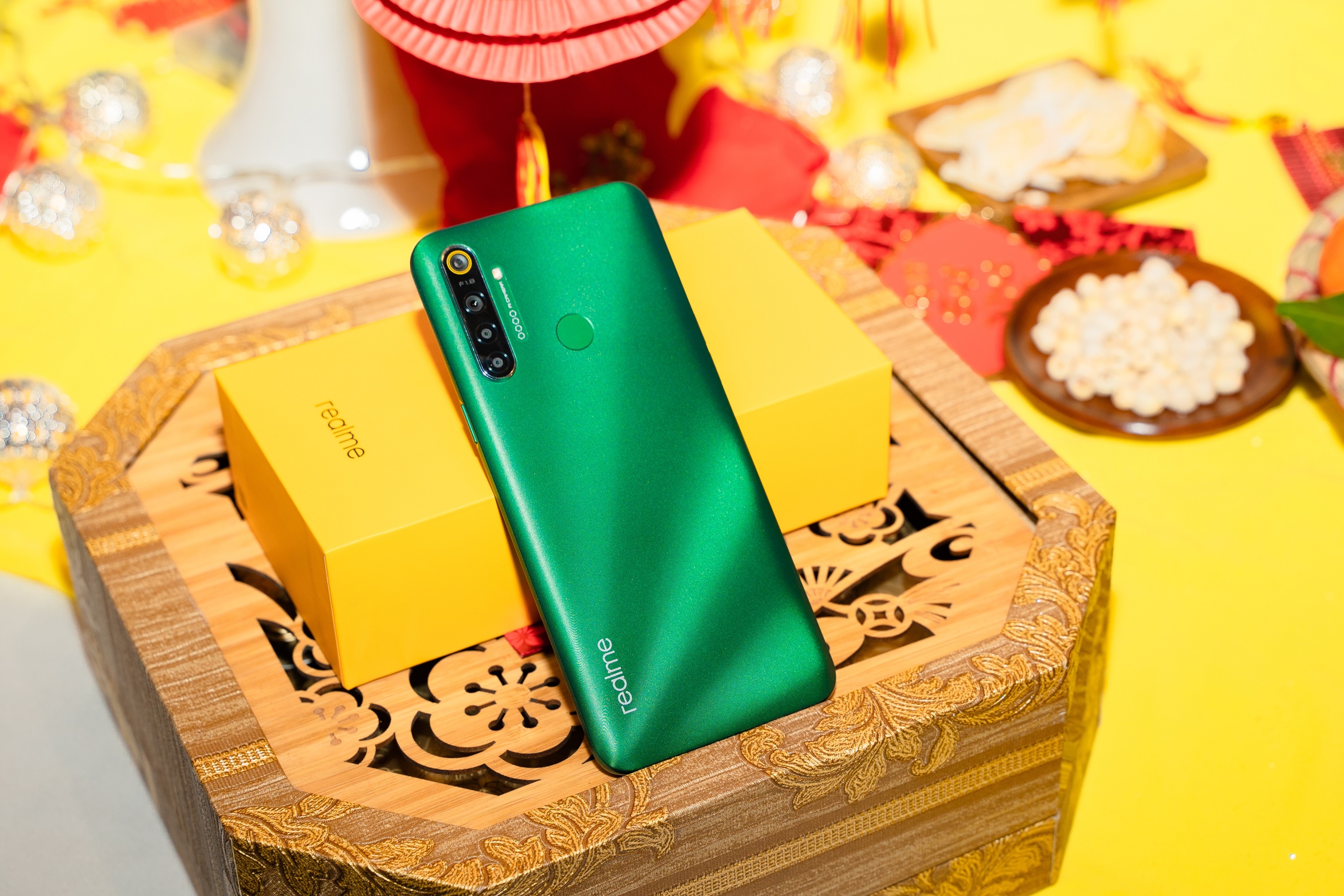 Tet nay nen sam gi de lam moi ban than? hinh anh