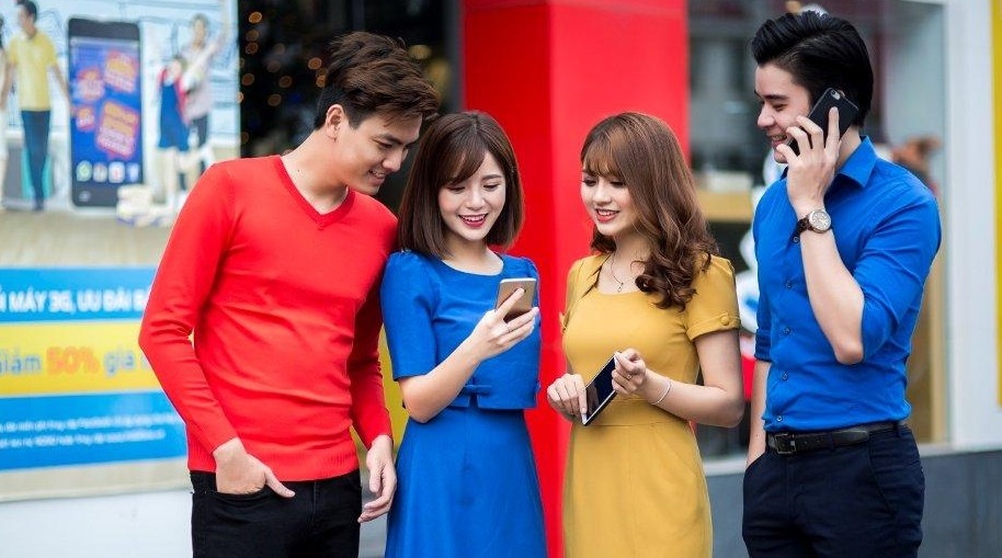 Ung dung dich vu chuyen van ban thanh giong noi trong goi nhom hinh anh