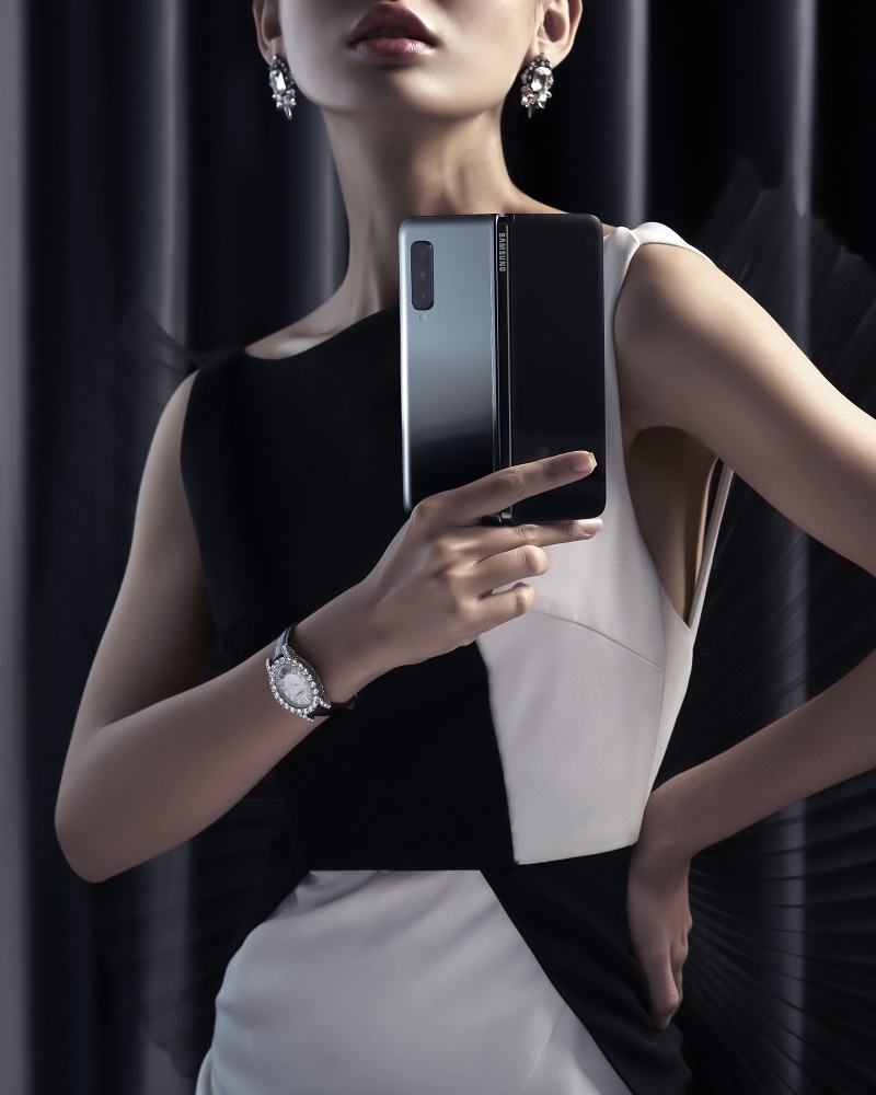 smartphone màn hình gập galaxy fold đắt đỏ ảnh 7 smartphone man hinh gap galaxy fold dat do anh 7