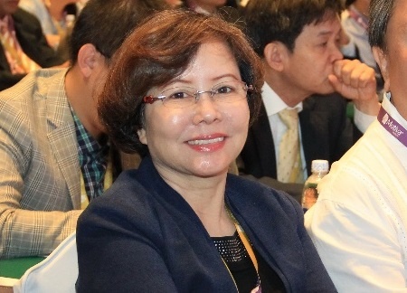 Chuyen gia tu van lam dep bang tham my noi khoa hinh anh