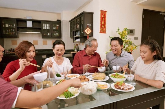 Vi sao tu lanh ngan dong duoi duoc long cac gia dinh tre? hinh anh