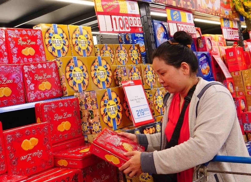 Khong khi sam Tet nhon nhip tai MM Mega Market hinh anh