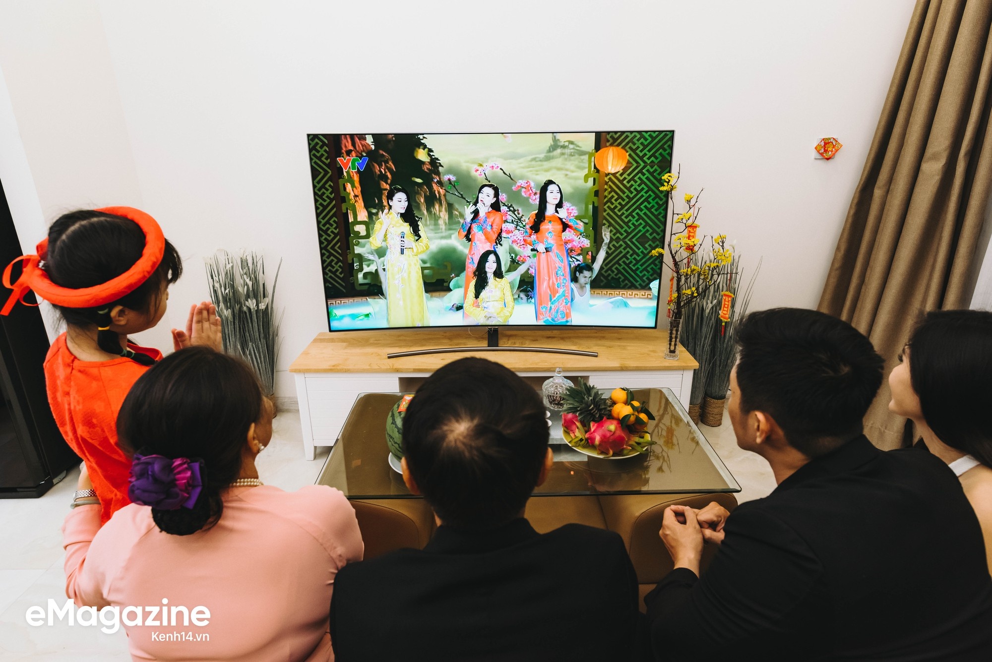 Thuc don giai tri cho gia dinh dip Tet Canh Ty hinh anh