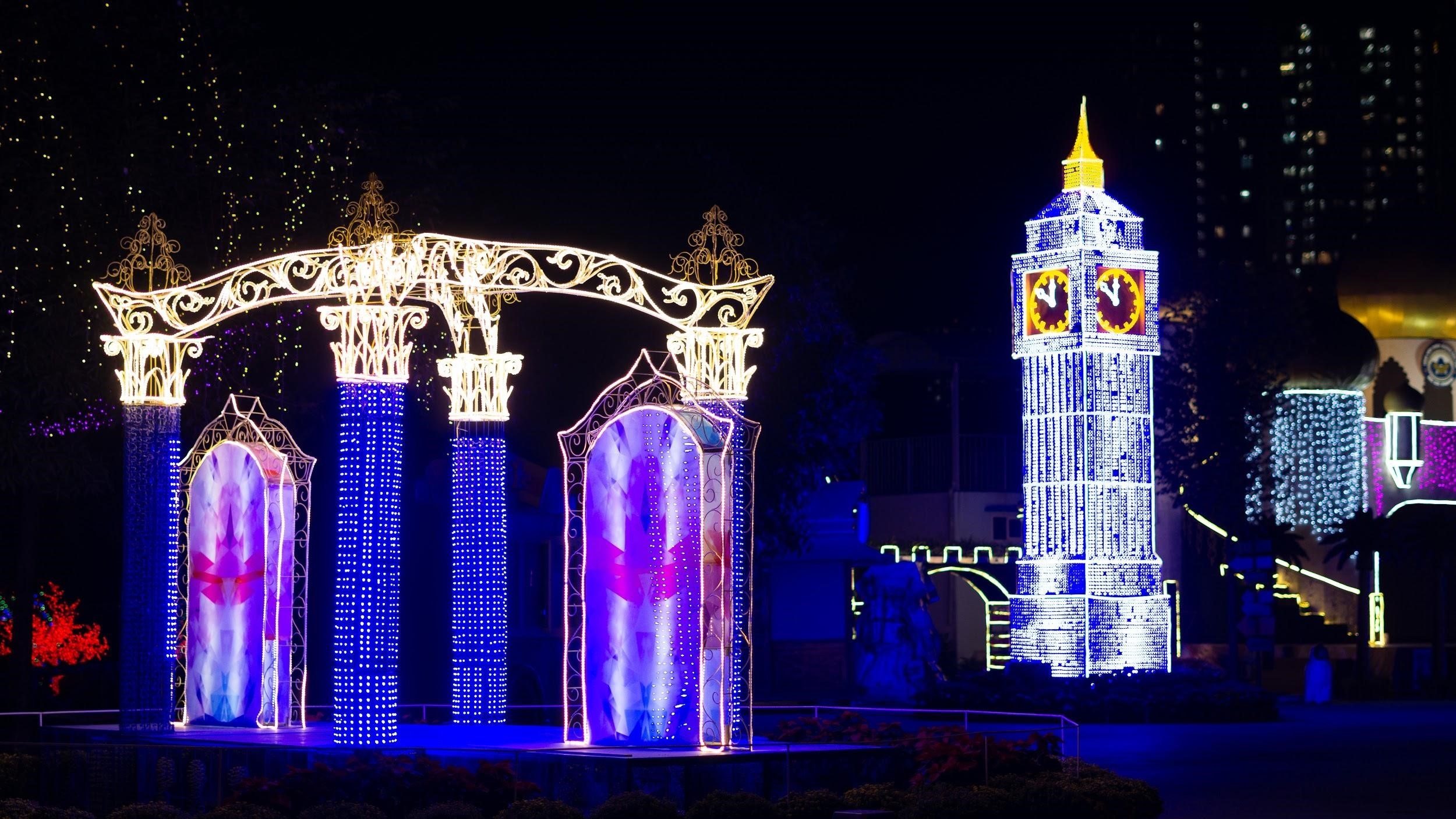 'Di du dua' le hoi anh sang tai Thien duong Bao Son dip Tet nay hinh anh