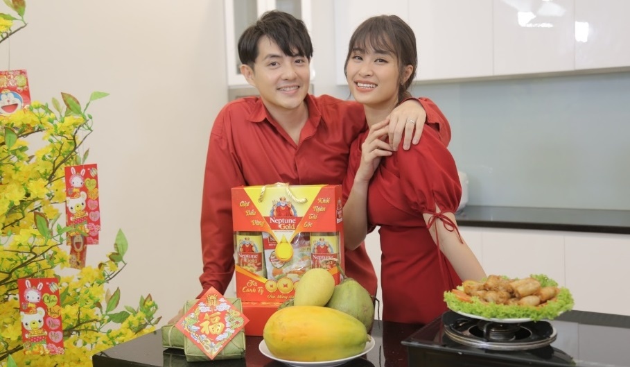 Dong Nhi bay fan cach khai bep don Tet, cau nam moi an khang hinh anh