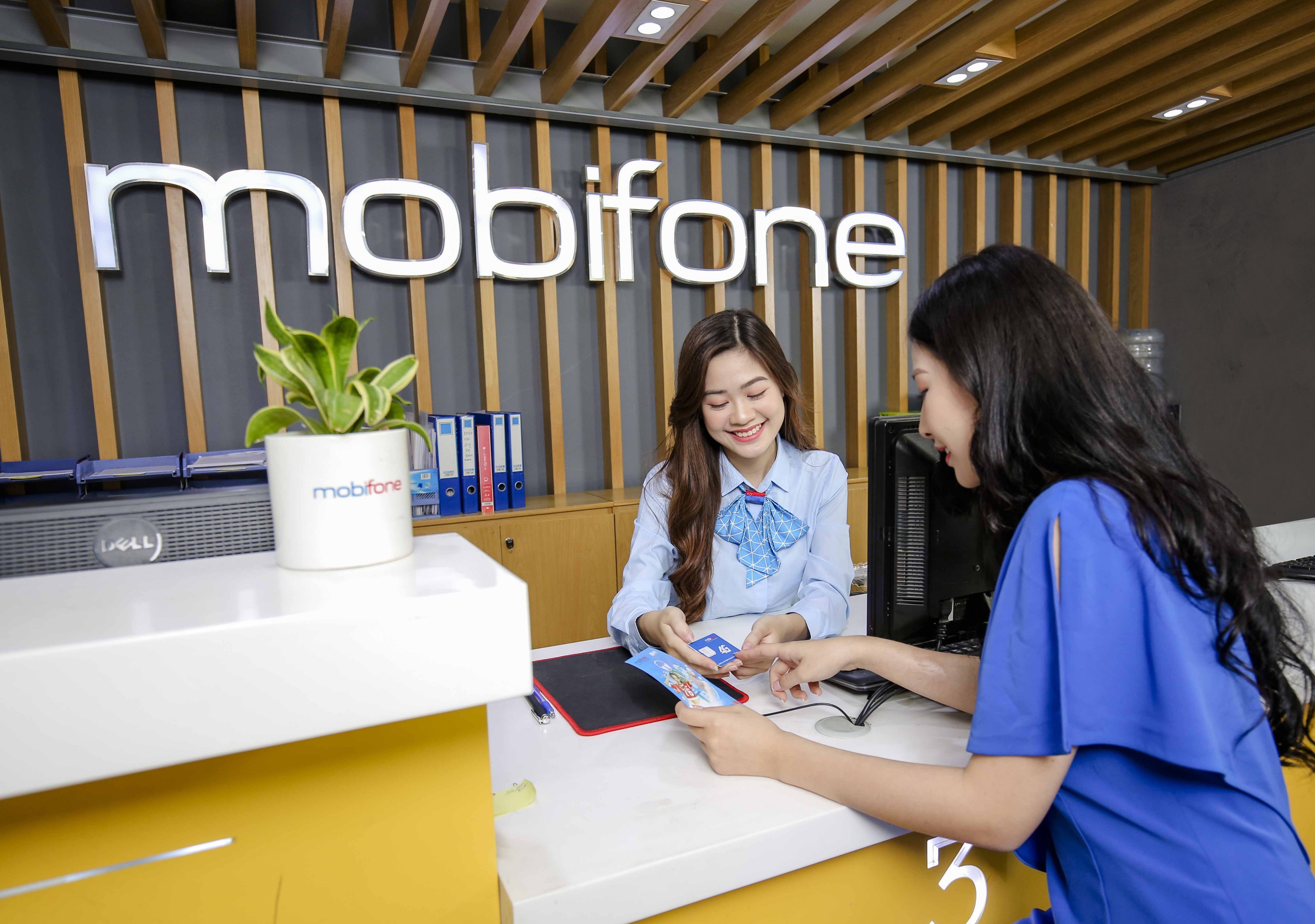 MobiFone cung co mang luoi phuc vu dip cao diem Tet hinh anh