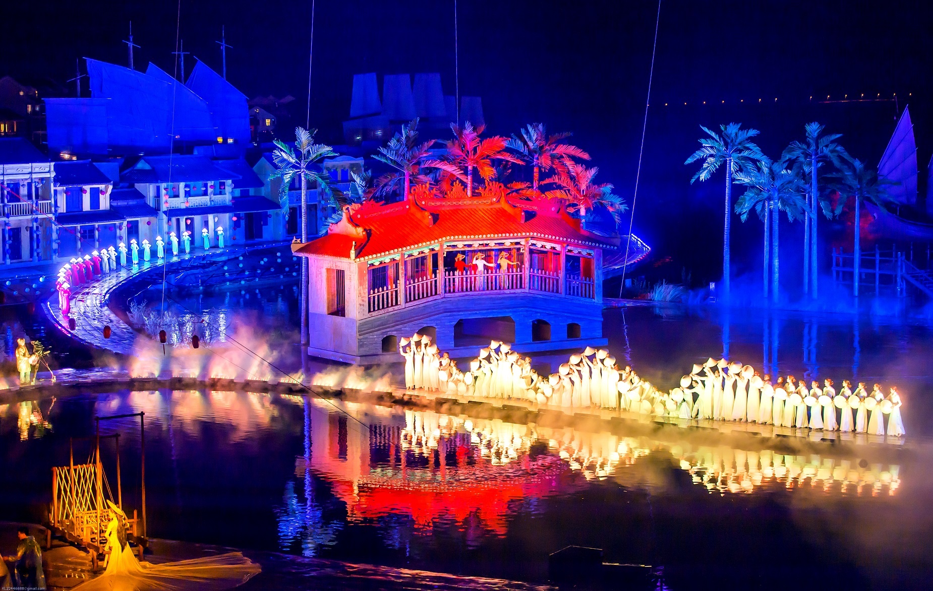 Du xuan dau nam den cong vien An tuong Hoi An hinh anh