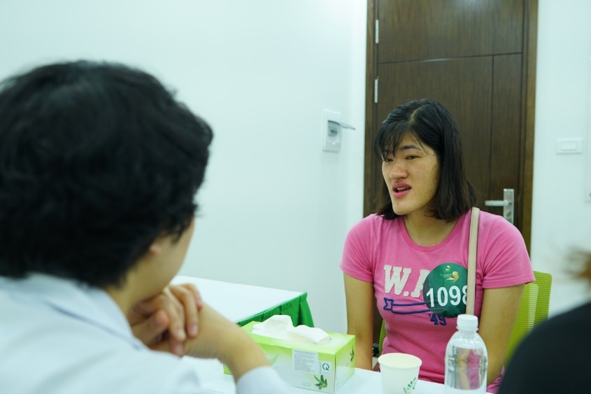 Hanh trinh thoat khoi am anh 'quy mat dai' cua co gai 9X hinh anh