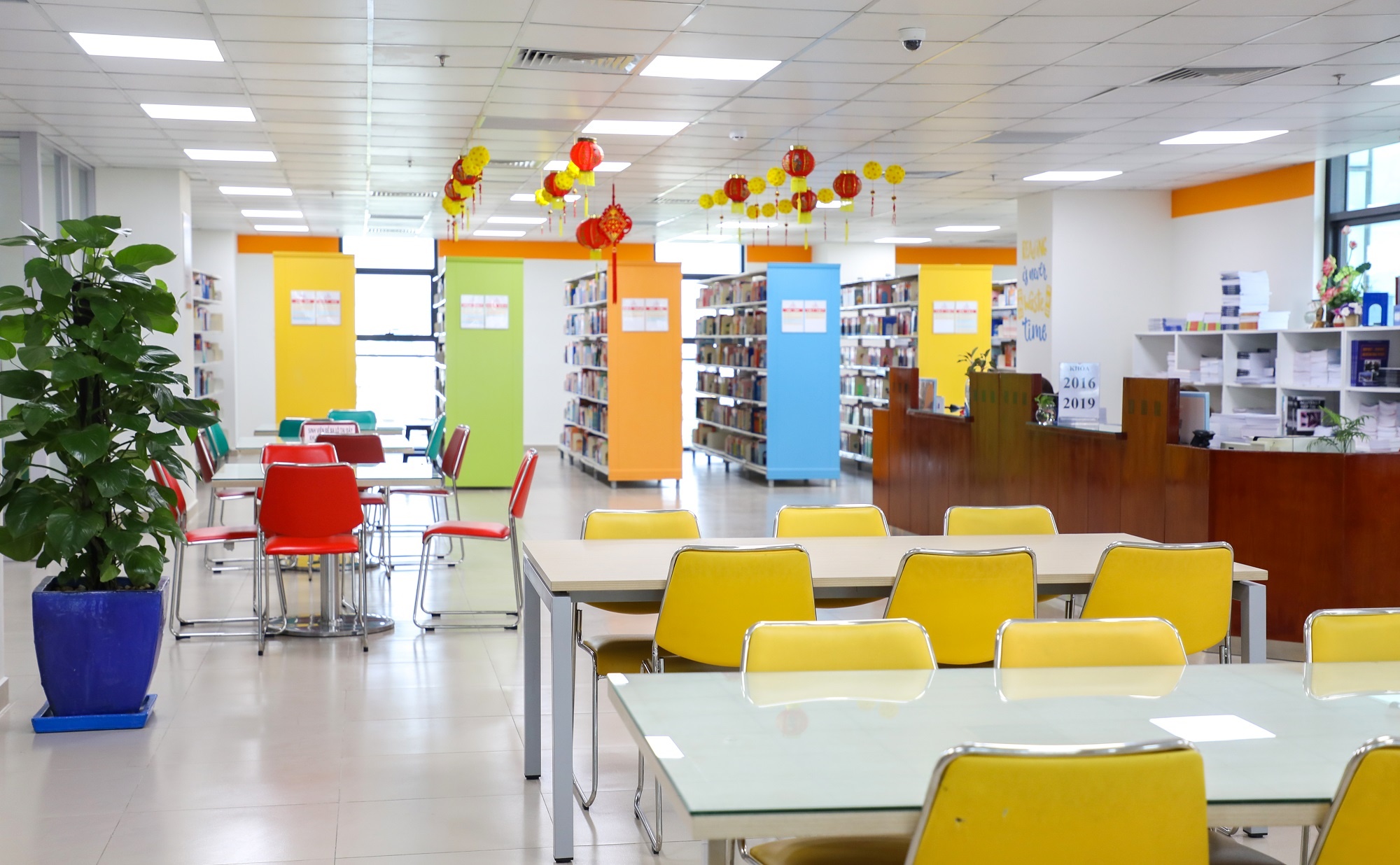 Đại học Kinh tế - Tài chính TP.HCM ảnh 3 Dai hoc Kinh te - Tai chinh TP.HCM anh 3