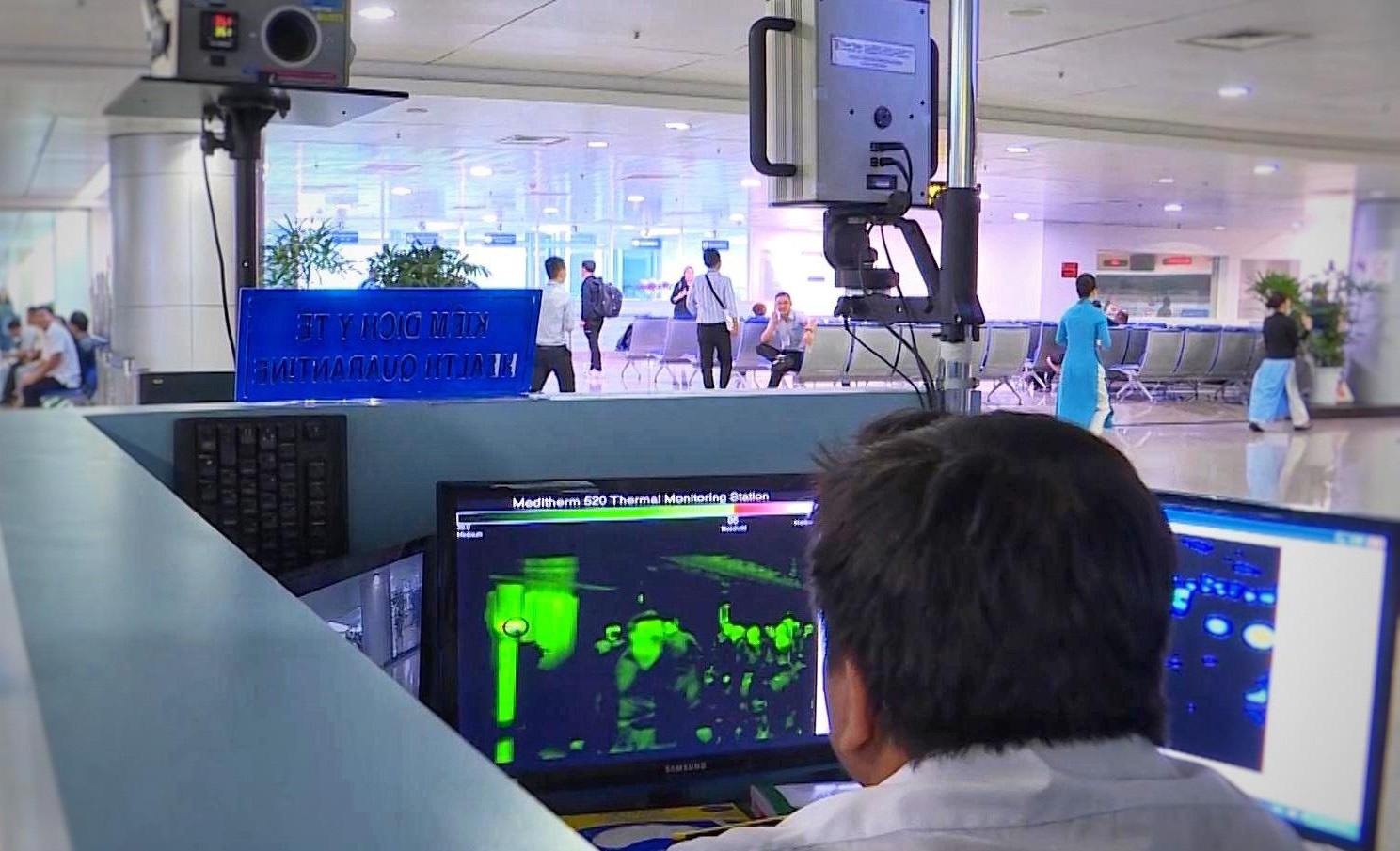 Nganh hang khong tang cuong bien phap an toan trong mua dich hinh anh