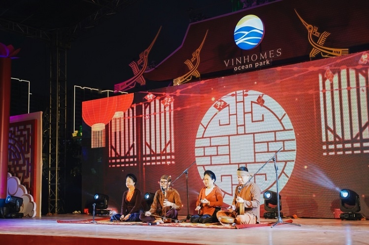 Le hoi hoa xuan anh 9