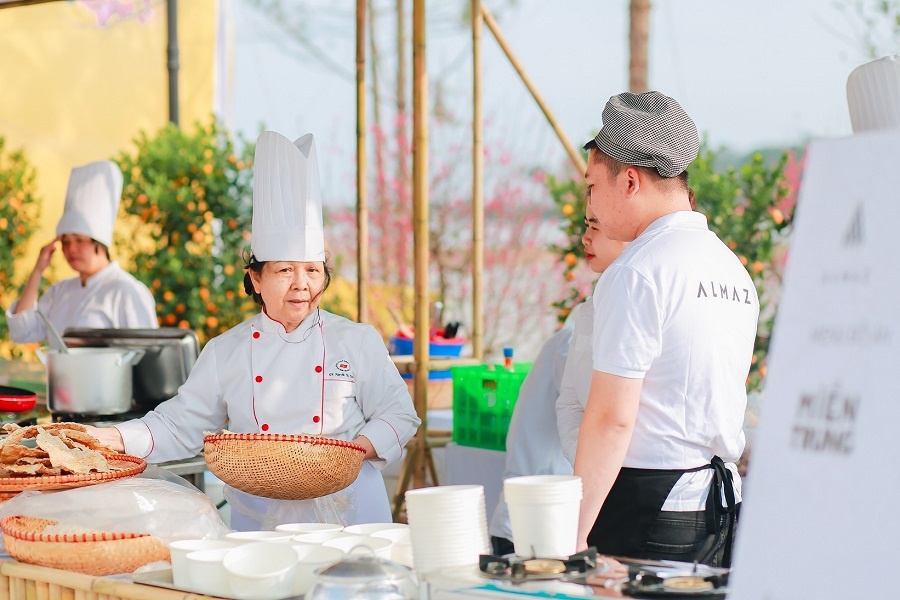 Le hoi hoa xuan anh 8