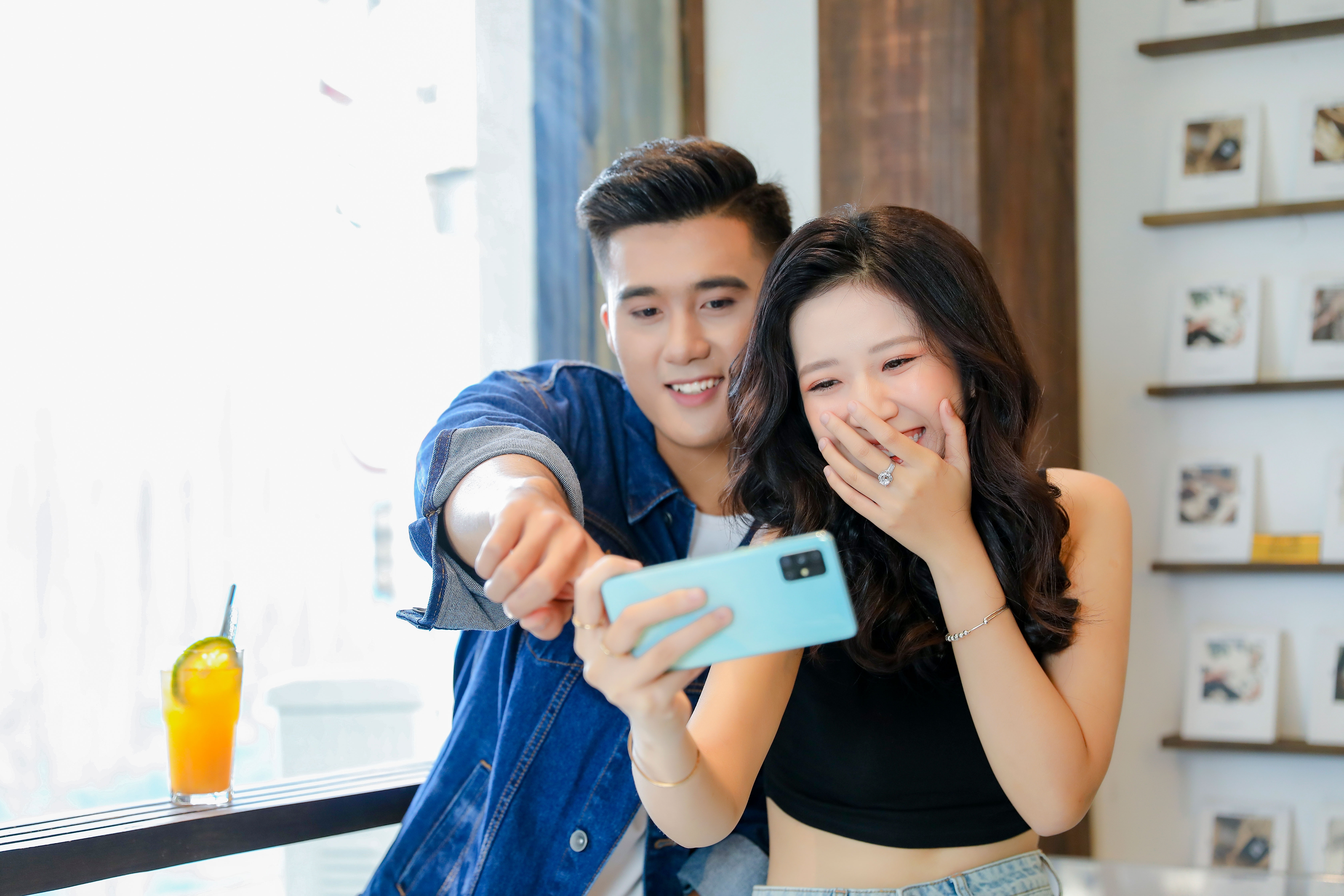 Khong can ra ngoai van tan huong tron ven ngay Valentine hinh anh