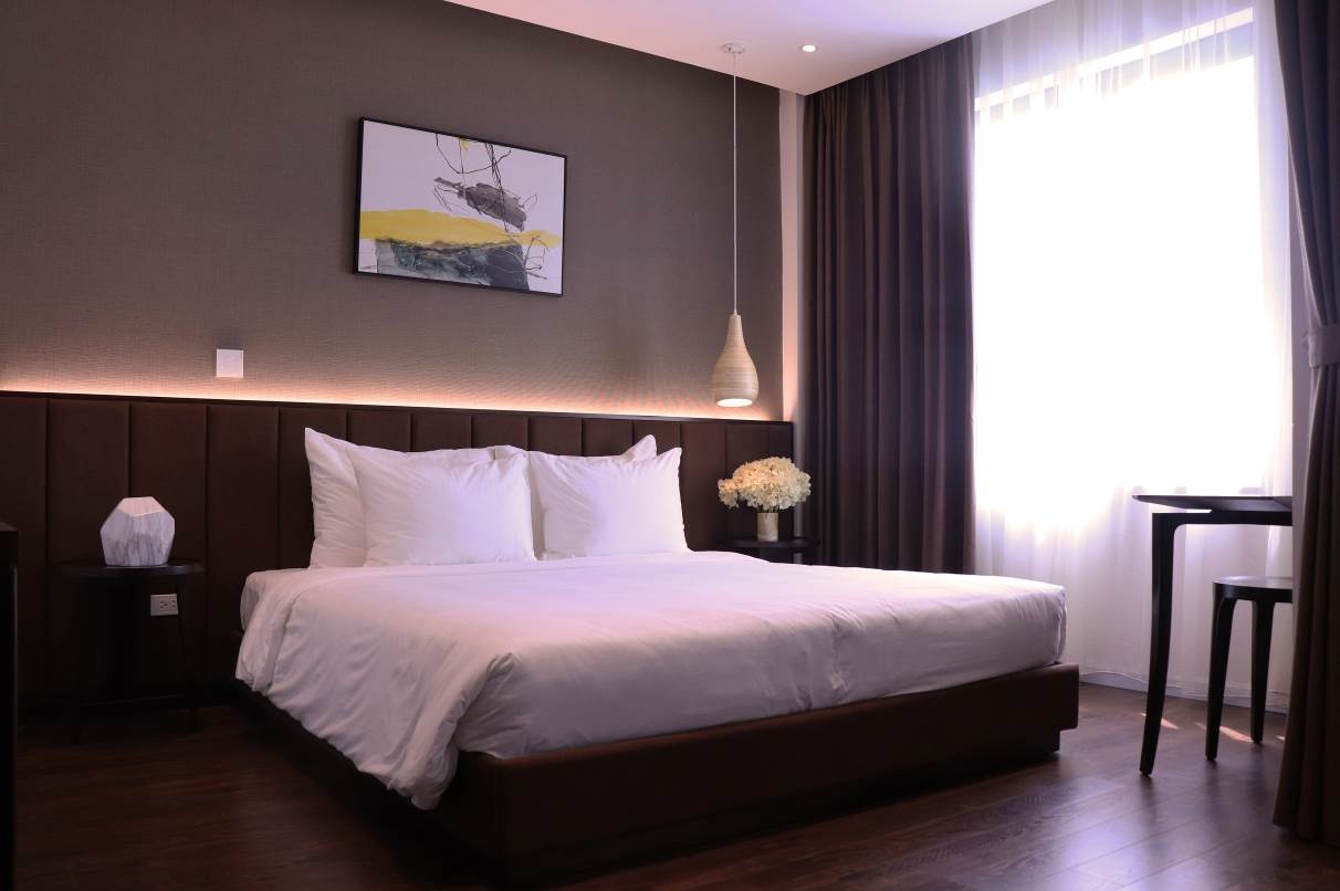 Khach san binh dan - phan khuc tiem nang bi bo ngo hinh anh