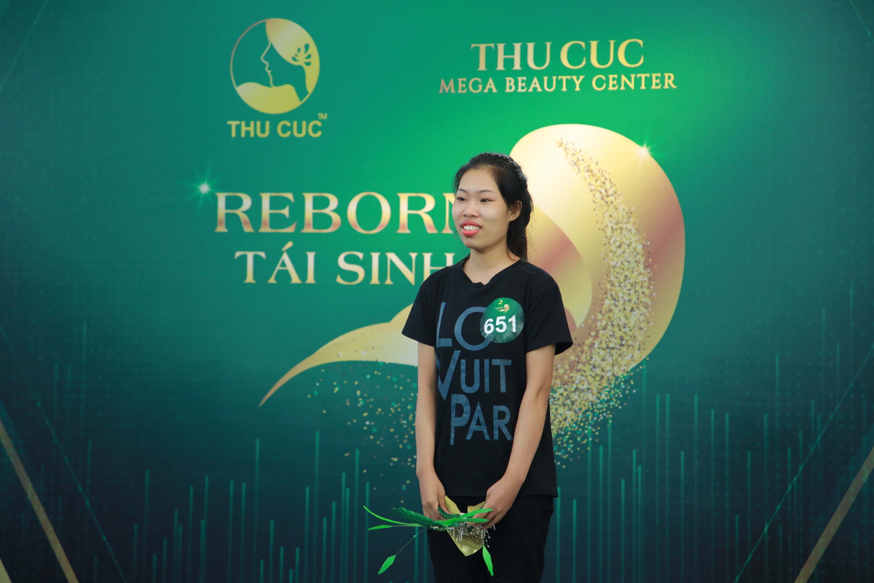 Tran Thanh, Minh Hang dong y tai tro 1 ty cho 9X phau thuat tham my hinh anh