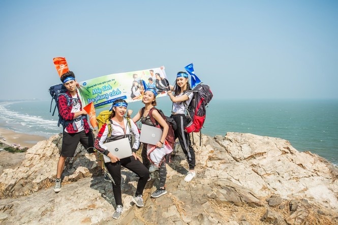 HP Pavilion 15 anh 1