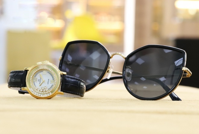 Dang Quang Watch anh 2