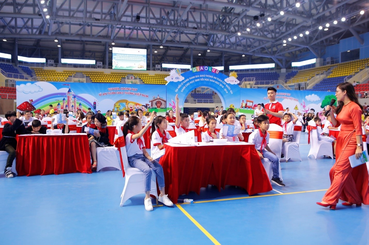 Toyota cung em hoc an toan giao thong anh 1