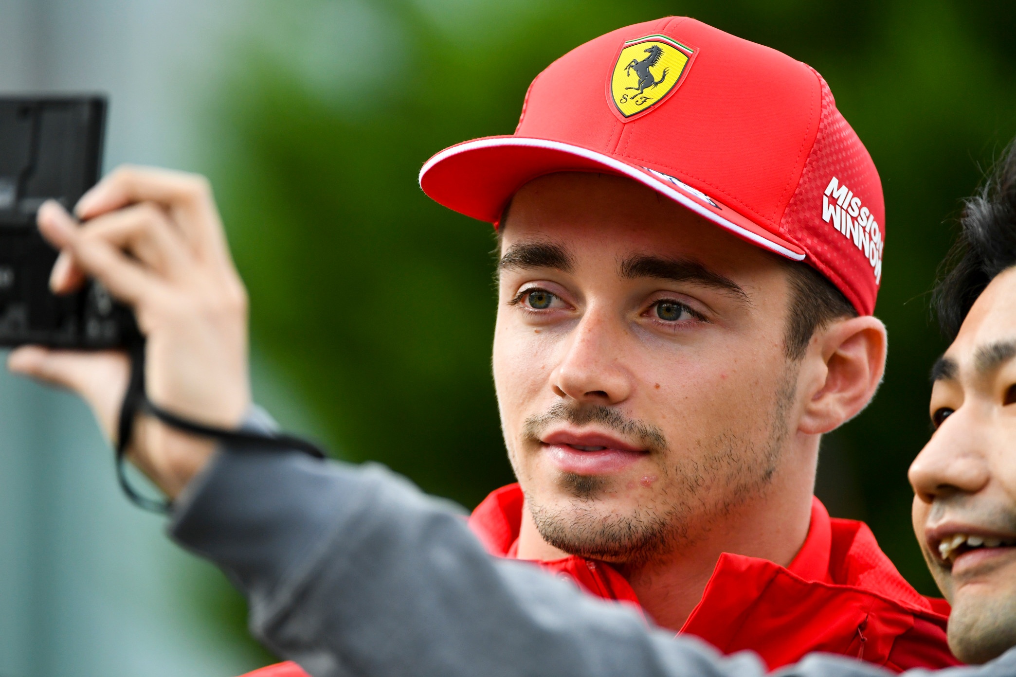 5 tay dua F1 dien trai se tham gia giai Grand Prix 2020 hinh anh