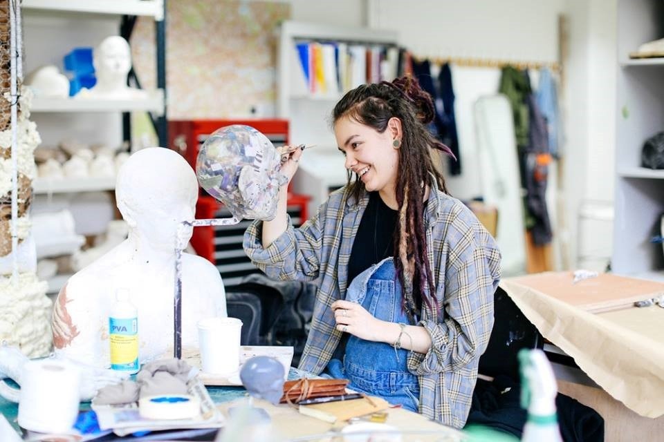 Hoc bong 5.000 bang tai University of Arts London hinh anh