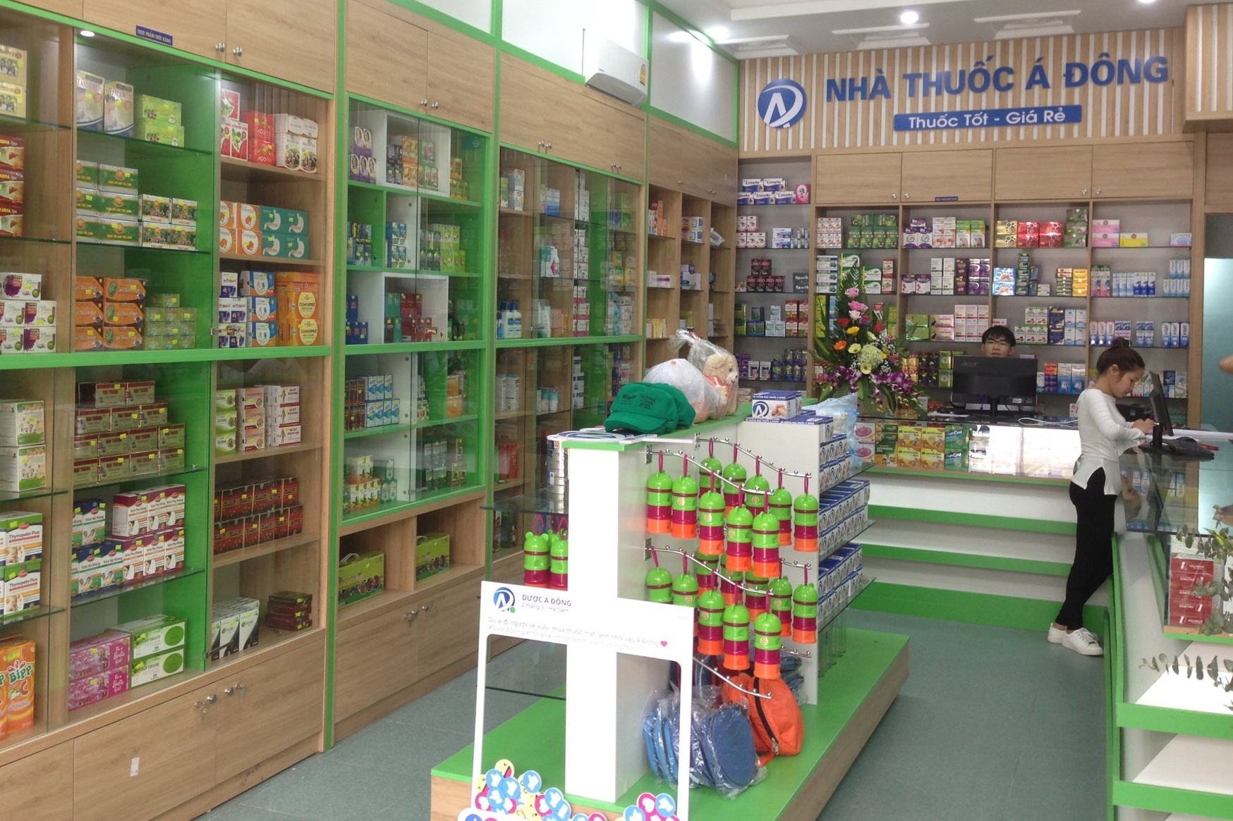 Nha thuoc A Dong co so 3 gia tang trai nghiem de phuc vu khach hang hinh anh