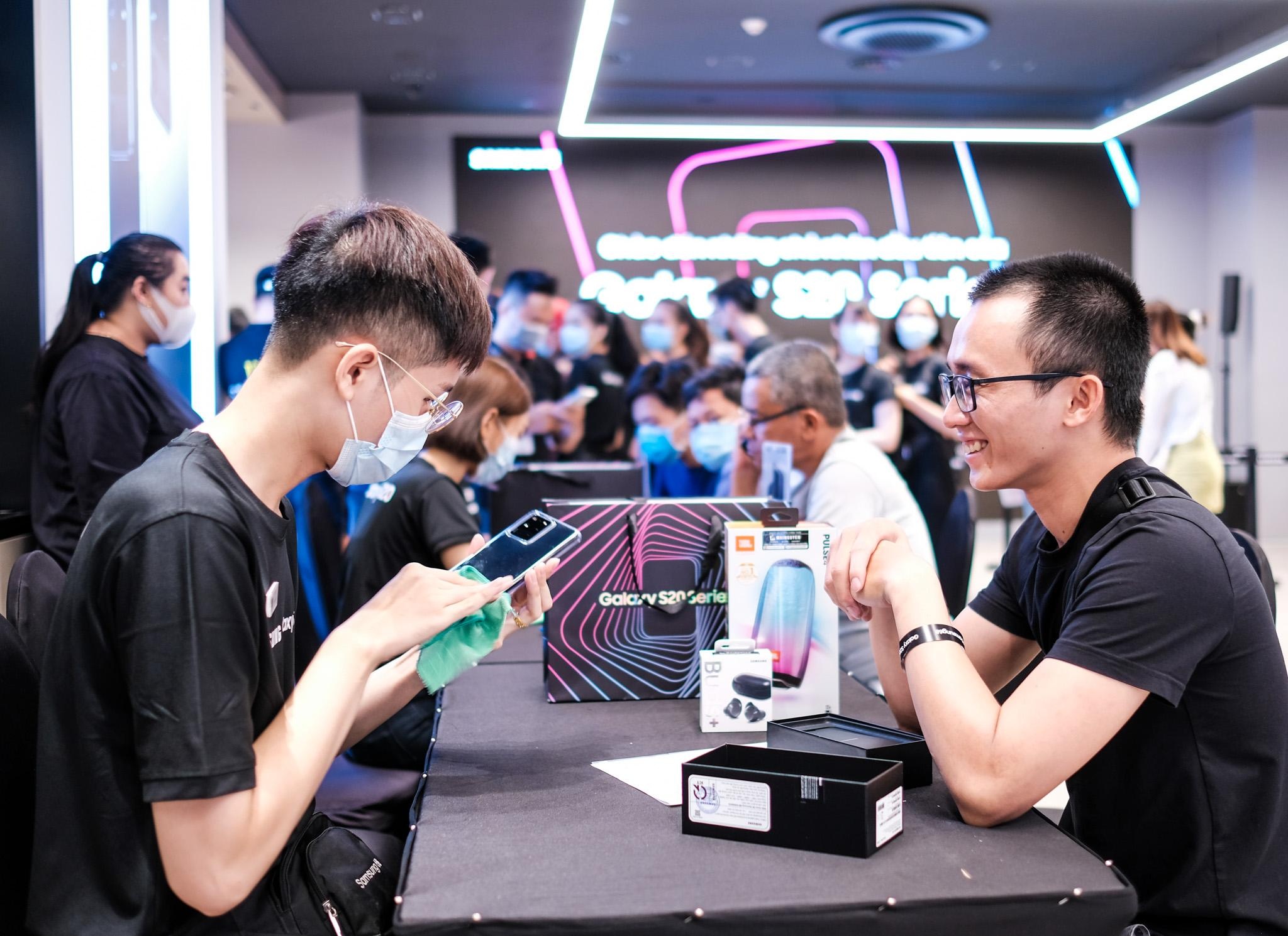 Samsung Galaxy S20 Ultra kha nang zoom 100x anh 6