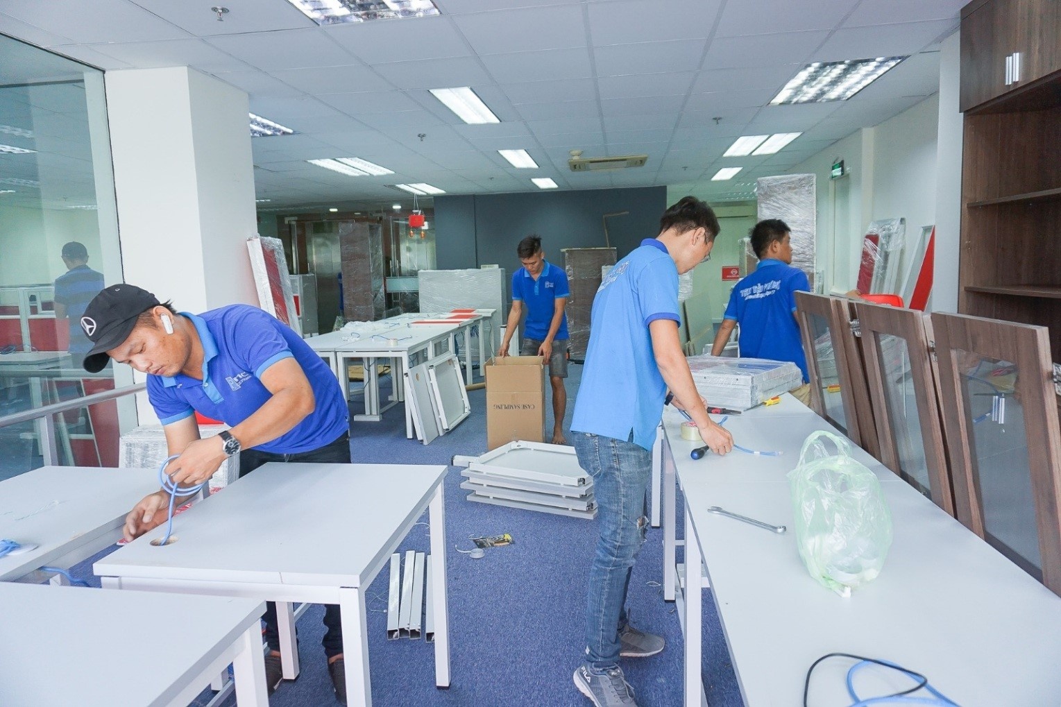 Dich vu chuyen van phong uy tin tai TP.HCM cua Phu My Express hinh anh