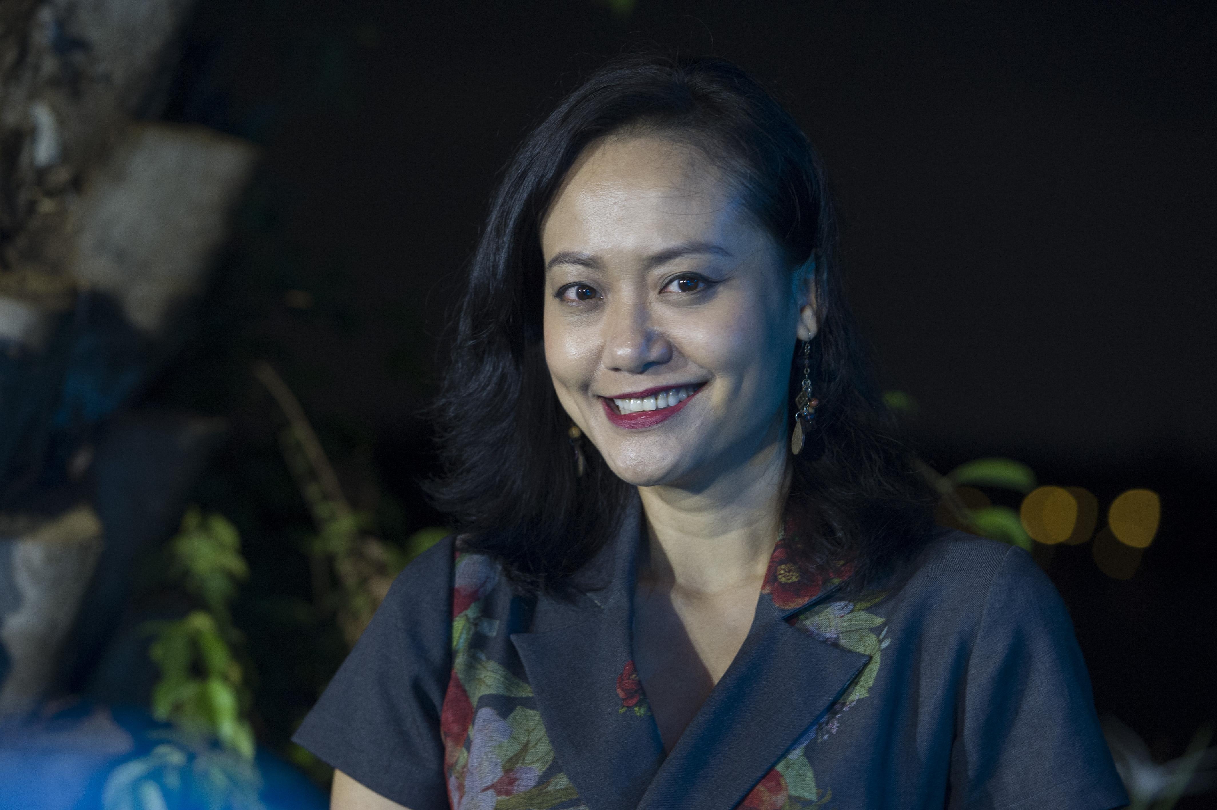 Sao Viet nghi gi ve thien chuc phu nu? hinh anh